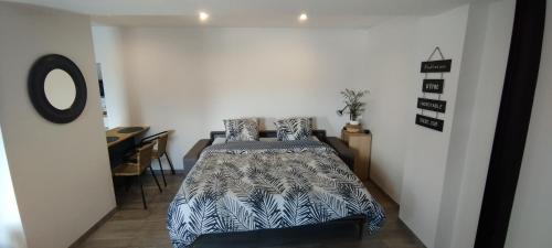 Studio indépendant dans màs provençal