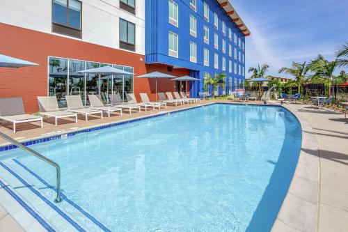 View, Hampton Inn & Suites San Diego Airport Liberty Station in San Diego Intl. Airport View, Hampton Inn & Suites San Diego Airport Liberty Station in San Diego Intl. Airport