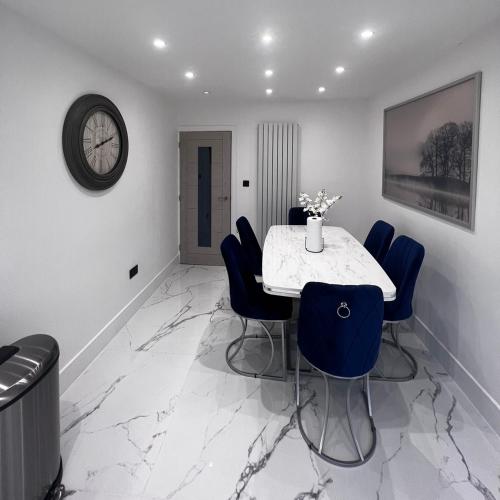設施, Entire home in Nottingham for family, friends and contractors in 沃萊頓 設施, Entire home in Nottingham for family, friends and contractors in 沃萊頓