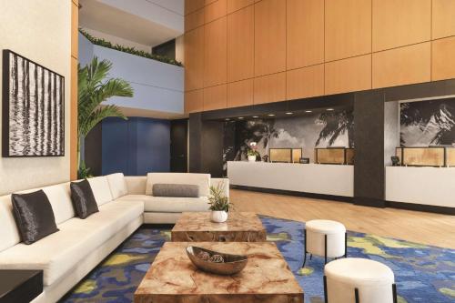 Lobby, DoubleTree by Hilton Tampa Rocky Point Waterfront in Pelican Island Lobby, DoubleTree by Hilton Tampa Rocky Point Waterfront in Pelican Island