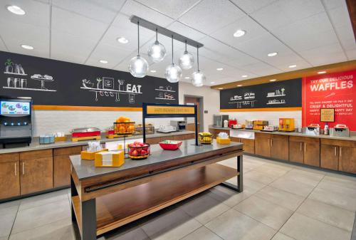 餐飲選擇, 阿賓登漢普頓酒店 (Hampton Inn Abingdon) in 弗吉尼亞州阿賓登 (VA) 餐飲選擇, 阿賓登漢普頓酒店 (Hampton Inn Abingdon) in 弗吉尼亞州阿賓登 (VA)