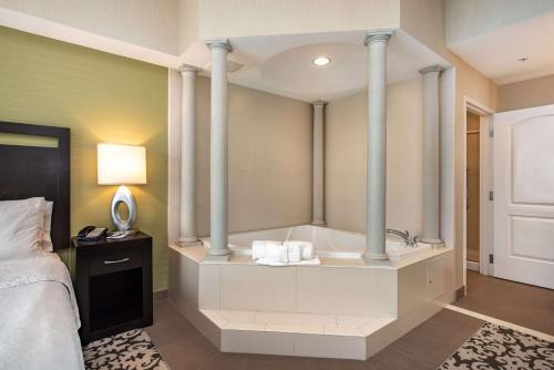 浴室, 奧克斯納德/卡馬里奧希爾頓惠庭套房酒店 (Homewood Suites by Hilton Oxnard/Camarillo) in 歐克斯納德 (CA) 浴室, 奧克斯納德/卡馬里奧希爾頓惠庭套房酒店 (Homewood Suites by Hilton Oxnard/Camarillo) in 歐克斯納德 (CA)