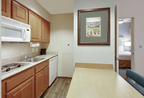 Kitchen, Homewood Suites by Hilton San Diego-Del Mar - CA Hotel near Torrey Pines State Beach Kitchen, Homewood Suites by Hilton San Diego-Del Mar - CA Hotel near Torrey Pines State Beach