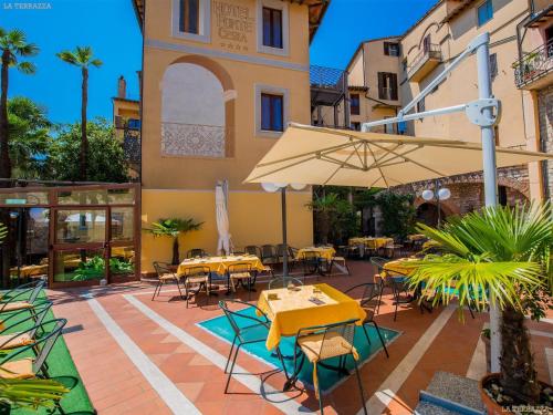 شرفة/ تراس, Hotel Fonte Cesia in تودي شرفة/ تراس, Hotel Fonte Cesia in تودي