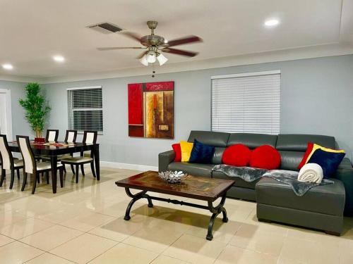 THE BEST POINT, Near Airport, Beach, Hard Rock in Lauderhill THE BEST POINT, Near Airport, Beach, Hard Rock in Lauderhill