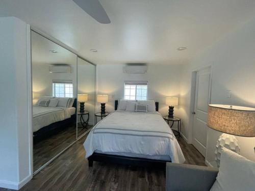Charming Bright Traditional Home in Sherman Oaks in Sherman Oaks Charming Bright Traditional Home in Sherman Oaks in Sherman Oaks