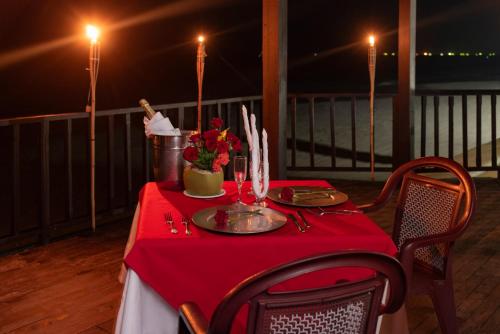 Food and beverages, Hotel Cayman Suites in Monterrico Food and beverages, Hotel Cayman Suites in Monterrico