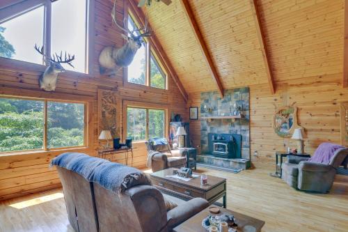 Serene Valley Bend Cabin Rental 7 Private Acres! in Hazelwood (WV) Serene Valley Bend Cabin Rental 7 Private Acres! in Hazelwood (WV)