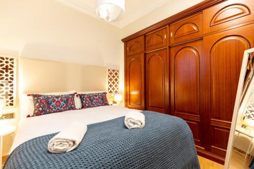 AoA Green Gardens Family House