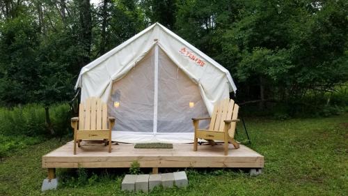 Tentrr Signature Site - Base Camp in Энфилд (Нью-Гэмпшир) Tentrr Signature Site - Base Camp in Энфилд (Нью-Гэмпшир)