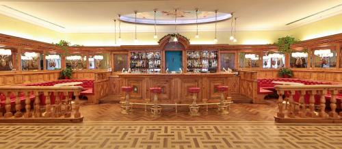 Bar/lounge, Golf Hotel Campiglio in Campo Carlo Magno Bar/lounge, Golf Hotel Campiglio in Campo Carlo Magno