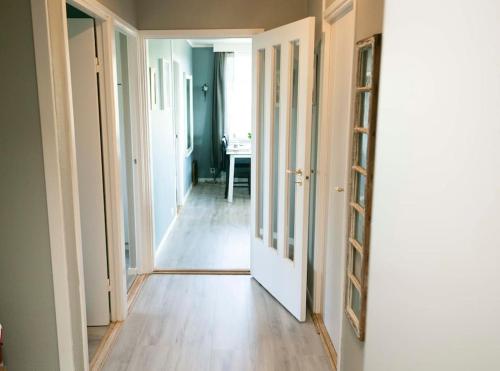 Bejárat, 5 minutes to downtown Arendal-Free Parking in Arendal Bejárat, 5 minutes to downtown Arendal-Free Parking in Arendal