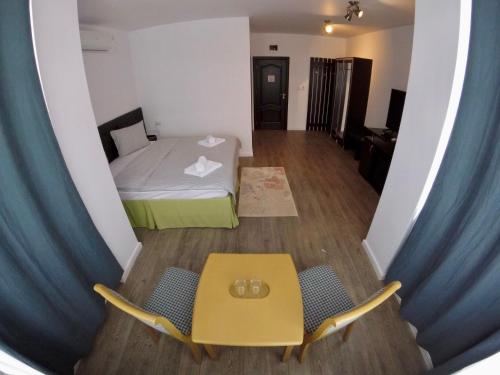 Cochet Accommodation in Piatra Neamt Cochet Accommodation in Piatra Neamt