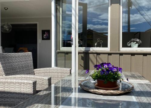 Балкон, Privat hjem i Grimstad - Nær Arendalsuka 2025 og Dyreparken in Грімштад Балкон, Privat hjem i Grimstad - Nær Arendalsuka 2025 og Dyreparken in Грімштад