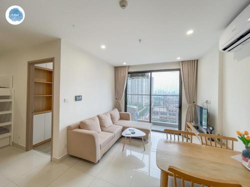 Shared lounge/TV area, It Dust Homestay 2 - The Wooden Apartment in Gia Lam Shared lounge/TV area, It Dust Homestay 2 - The Wooden Apartment in Gia Lam
