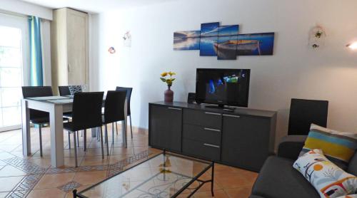 Au Reveil des Cigales in Frejus Au Reveil des Cigales in Frejus