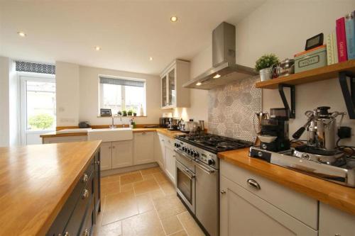 Perfectly Positioned Pad near Roath Park Perfectly Positioned Pad near Roath Park