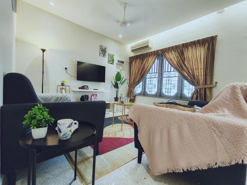 A Humble Abode Homestay By irainbow near Elightened Heart Buddhist A Humble Abode Homestay By irainbow near Elightened Heart Buddhist