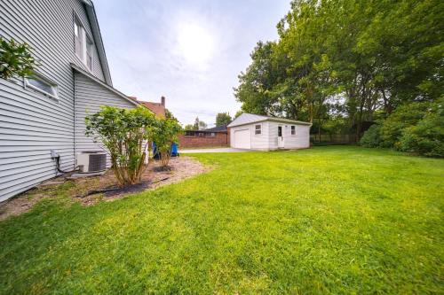 Welcoming Willoughby Home 1 Mi to Historic Dtwn in Willoughby Welcoming Willoughby Home 1 Mi to Historic Dtwn in Willoughby