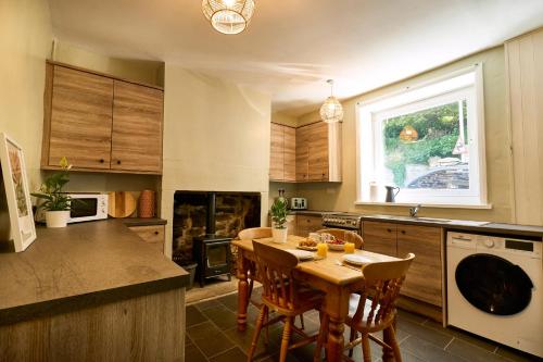 Konyha, Cosy Cottage in Hebden, 3BR, Views, Pet Friendly in Hebden Bridge Konyha, Cosy Cottage in Hebden, 3BR, Views, Pet Friendly in Hebden Bridge