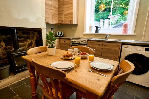 Konyha, Cosy Cottage in Hebden, 3BR, Views, Pet Friendly in Hebden Bridge Konyha, Cosy Cottage in Hebden, 3BR, Views, Pet Friendly in Hebden Bridge