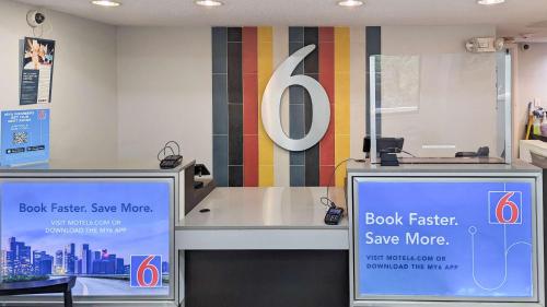 ردهة, Motel 6 Nashua, NH - South in Nashua ردهة, Motel 6 Nashua, NH - South in Nashua