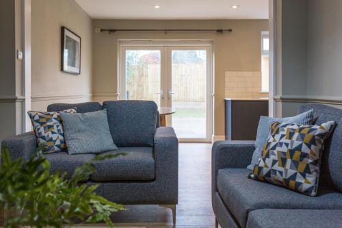 Comfortable 5-Bedroom House in Cheltenham in Charlton Kings Comfortable 5-Bedroom House in Cheltenham in Charlton Kings