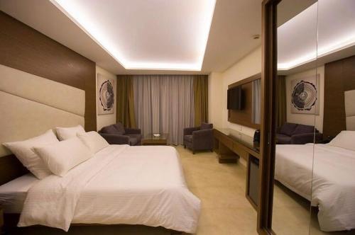 Opera Hotel in Kfar Yassine Opera Hotel in Kfar Yassine