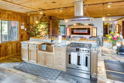 Game Room, Mtn Views! Unit 1 Mi to Heavenly Resort in Stateline (Nevada) Game Room, Mtn Views! Unit 1 Mi to Heavenly Resort in Stateline (Nevada)