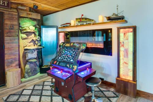 Game Room, Mtn Views! Unit 1 Mi to Heavenly Resort in Stateline (Nevada) Game Room, Mtn Views! Unit 1 Mi to Heavenly Resort in Stateline (Nevada)