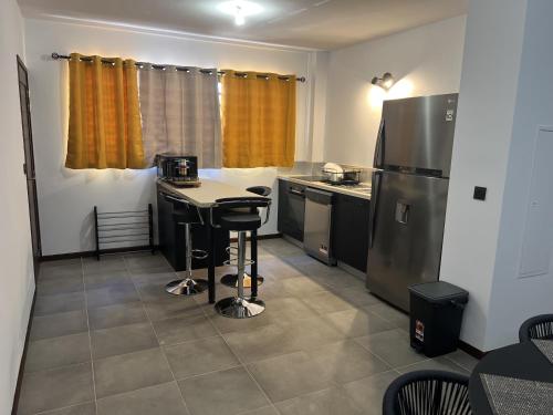 APPARTEMENT T3 COSY et PAISIBLE avec JARDIN à REMIRE-MONTJOLY (APPARTEMENT T3 COSY et PAISIBLE avec JARDIN a REMIRE-MONTJOLY) in Remire-Montjoly APPARTEMENT T3 COSY et PAISIBLE avec JARDIN à REMIRE-MONTJOLY (APPARTEMENT T3 COSY et PAISIBLE avec JARDIN a REMIRE-MONTJOLY) in Remire-Montjoly