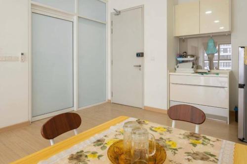 숭가이 불로의 아파트먼트 (756m², 침실 2개, 프라이빗 욕실 1개) (D'sara Sungai Buloh Sentral MRT Linked Two Rooms for 4 Guests) in 숭가이 불로 숭가이 불로의 아파트먼트 (756m², 침실 2개, 프라이빗 욕실 1개) (D'sara Sungai Buloh Sentral MRT Linked Two Rooms for 4 Guests) in 숭가이 불로