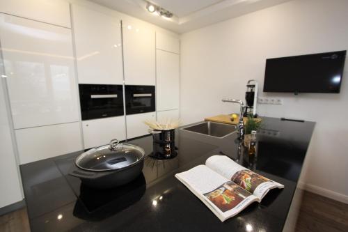 Kitchen, Sealounge Whg 1 inkl WLAN in Gromitz Town Center Kitchen, Sealounge Whg 1 inkl WLAN in Gromitz Town Center
