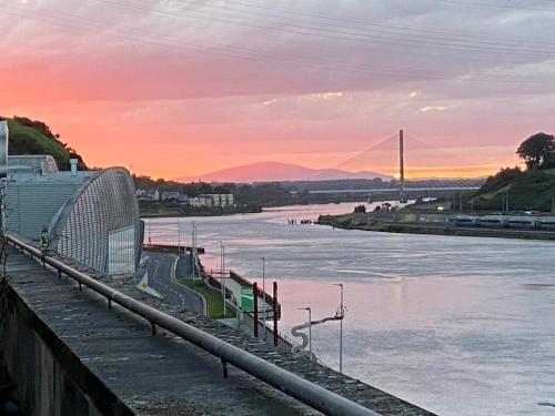 City centre Rooftop apartment alongside river Suir in Summerhill City centre Rooftop apartment alongside river Suir in Summerhill