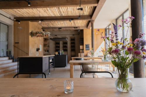 Domein Holset BruisendWijnHuis in Vaals Domein Holset BruisendWijnHuis in Vaals