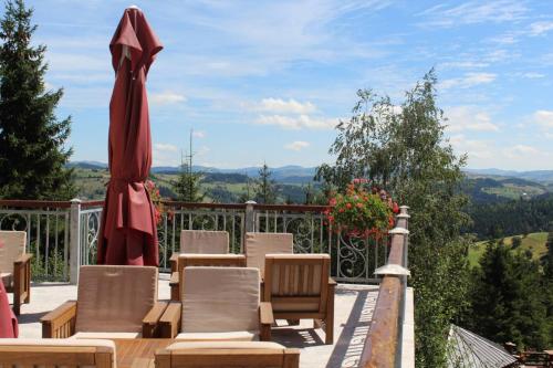 شرفة/ تراس, IN Hotel Zlatar ex Zlatarski Biseri in Nova Varoš شرفة/ تراس, IN Hotel Zlatar ex Zlatarski Biseri in Nova Varoš