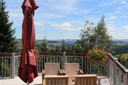 شرفة/ تراس, IN Hotel Zlatar ex Zlatarski Biseri in Nova Varoš شرفة/ تراس, IN Hotel Zlatar ex Zlatarski Biseri in Nova Varoš