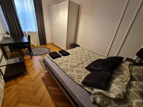 Fantastic Waw - KP69 Room - B