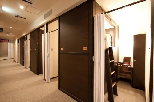 HEARTS Capsule Hotel & Spa Nakasu -Male only- in Fukuoka HEARTS Capsule Hotel & Spa Nakasu -Male only- in Fukuoka