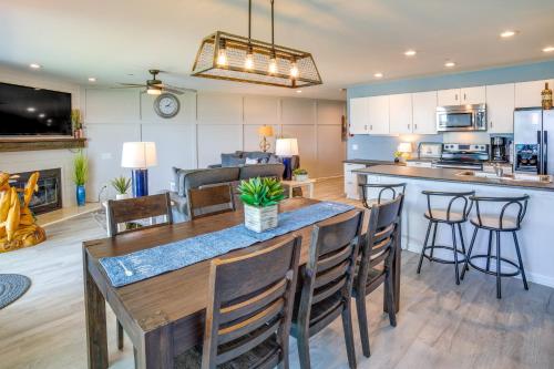 Lakefront Culver Condo with Pool and Beach Access in Plymouth (IN) Lakefront Culver Condo with Pool and Beach Access in Plymouth (IN)