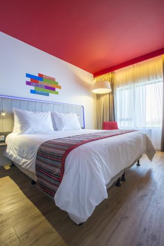 This photo about Park Inn by Radisson Cape Town Newlands shared on HyHotel.com