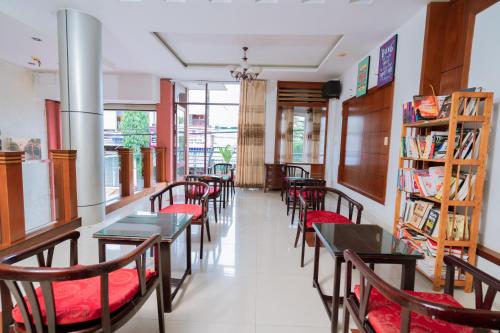 Nhà hàng, Triệu Vũ Hotel & Apartment in Buôn Ma Thuột Nhà hàng, Triệu Vũ Hotel & Apartment in Buôn Ma Thuột