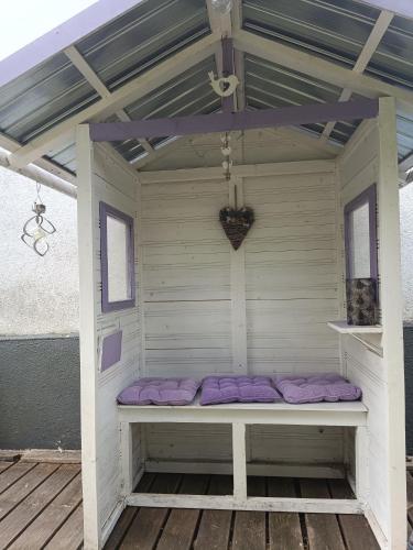 Naturnahe Ferienwohnung in Friedrichsruhe Naturnahe Ferienwohnung in Friedrichsruhe