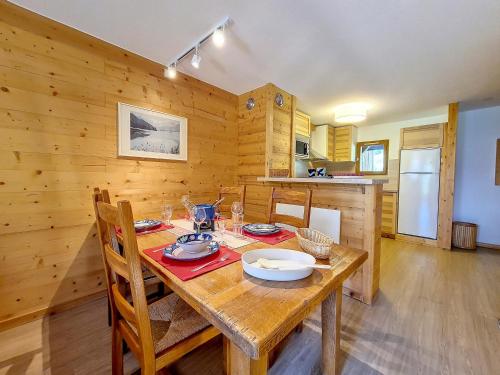Appartement en duplex, 3 pieces, au pied des pistes, balcon, casier a ski, classe 3 flocons or - FR- in Villarencel Appartement en duplex, 3 pieces, au pied des pistes, balcon, casier a ski, classe 3 flocons or - FR- in Villarencel