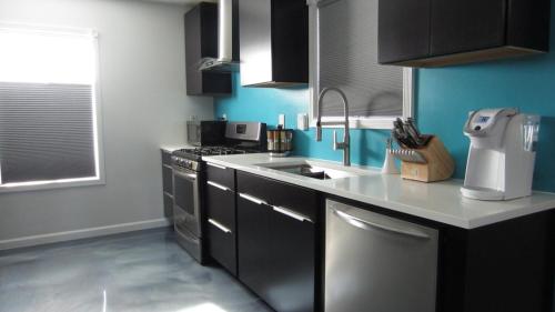 Modern/Retro Condo in High Point Modern/Retro Condo in High Point