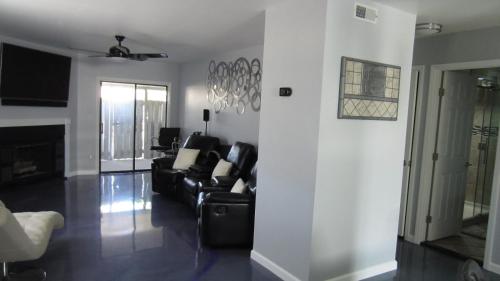 Modern/Retro Condo in High Point Modern/Retro Condo in High Point