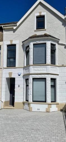Lush Porthcawl Large Spacious 2 bedroom Apt, Parking, Garden access, Prime Location in 波斯考爾中東區 Lush Porthcawl Large Spacious 2 bedroom Apt, Parking, Garden access, Prime Location in 波斯考爾中東區