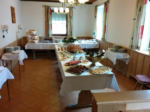 Food and beverages, Hotel Terminus in Samedan Food and beverages, Hotel Terminus in Samedan
