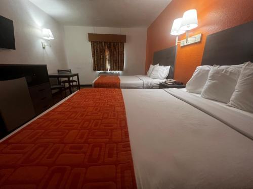 Howard Johnson by Wyndham Galveston in Downtown Galveston Howard Johnson by Wyndham Galveston in Downtown Galveston