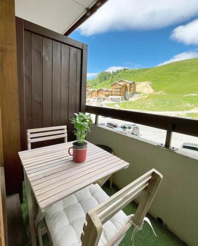 Balcony/terrace, Le Cocon des Cimes 2 a 5 pers. in La Plagne Balcony/terrace, Le Cocon des Cimes 2 a 5 pers. in La Plagne